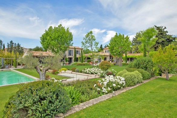 France:Provence:Paradou:Villa10_VillaParadis:garden24.JPG