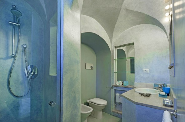 Italy:Sardinia:PortoCervo:VillaMarinaViews_VillaMariana:bathroom57.jpg
