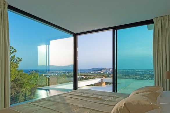 Spain:Ibiza:VillaPuraVista_VillaPaloma:bedroom4.jpg