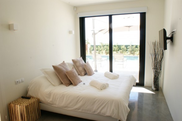 Spain:Ibiza:CasaOceanoS'Argamossa_VillaMassa:bedroom10.jpg
