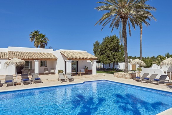 Spain:Ibiza:CasaRocco_VillaRio:pool2.jpg