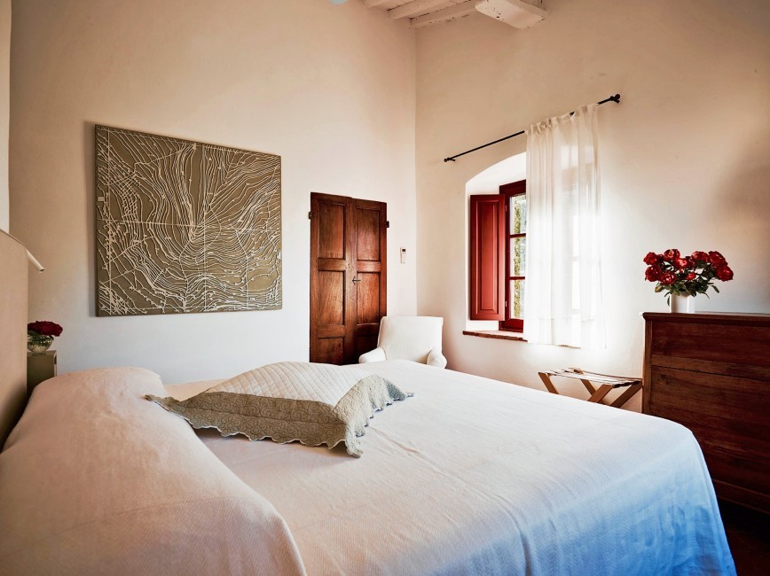 Italy:Tuscany:Chianti:ITFI37_VillaLirica:Bedroomdouble1stfloor5A.jpg