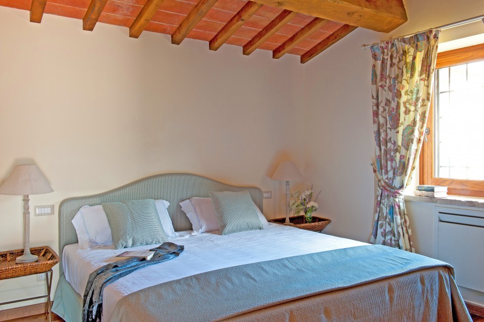 Italy:Umbria:Perugia:ITPG03_VillaRita:bedroom06.jpg