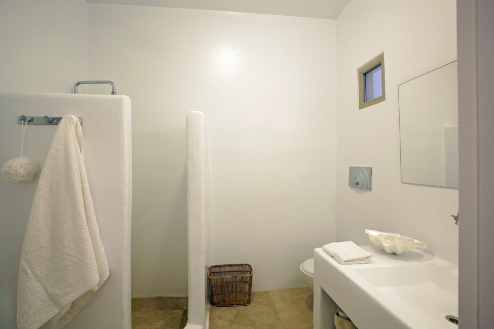 Villa Elina Pool - Antiparos, Greece:bathroom2.JPG