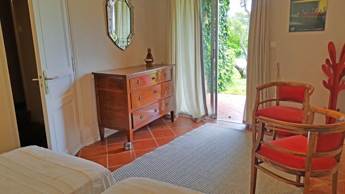 France:Corsica:Calad'Oro:RL234_VillaJules:bedroom809.jpg