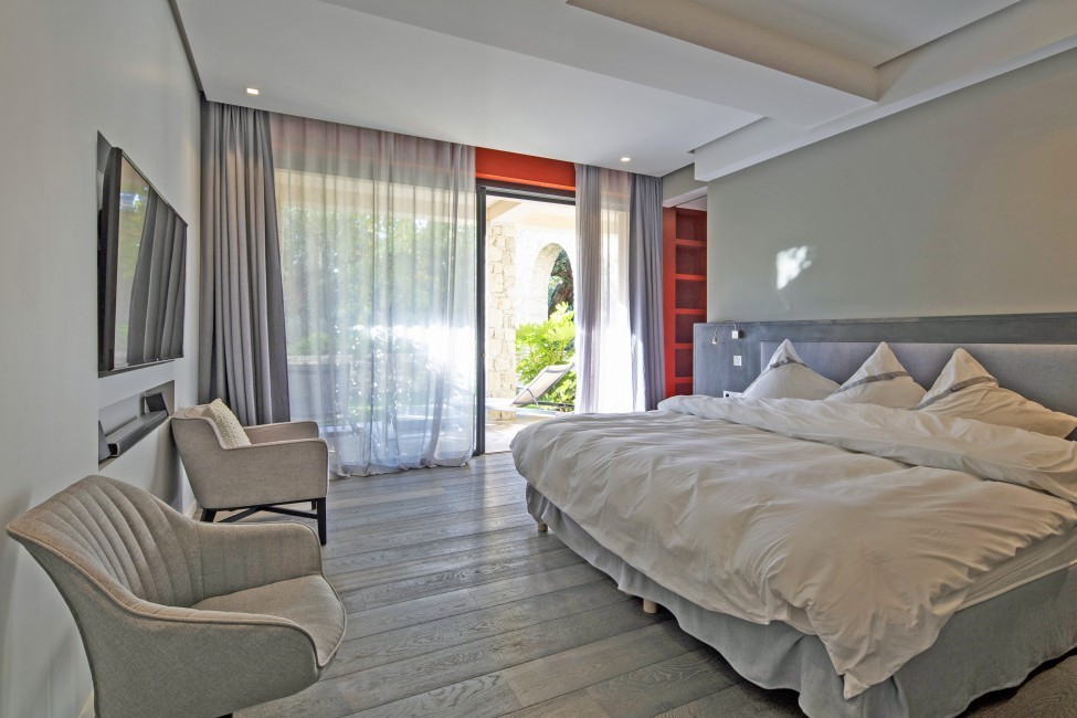 France:St. Tropez:VillaDreamland_VillaDiane:bedroom11.jpg