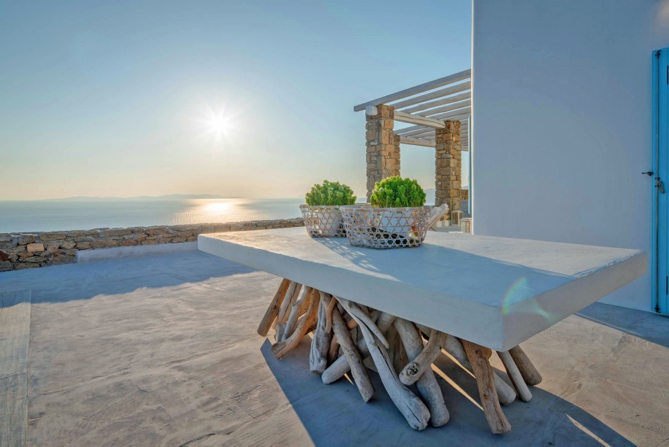 Greece:Mykonos:HillsideBlue_VillaPhoenix:terrace13.jpg