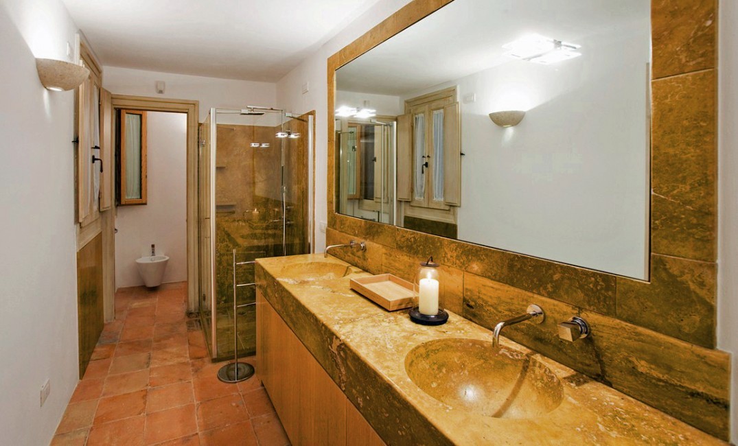 Italy:Sardinia:CostaSmeralda:VillaCoraline_VillaContessa:bathroom28.png