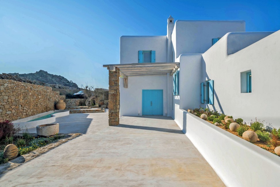 Greece:Mykonos:HillsideBlue_VillaPhoenix:terrace234.jpg