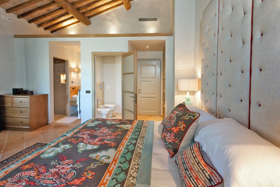 Italy:Tuscany:Siena:ITSI022_VillaRocca:bedroom89.jpg