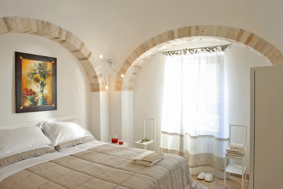 Italy:Apulia:Salento:ITBR001_VillaSalentina:bedroom112.jpg