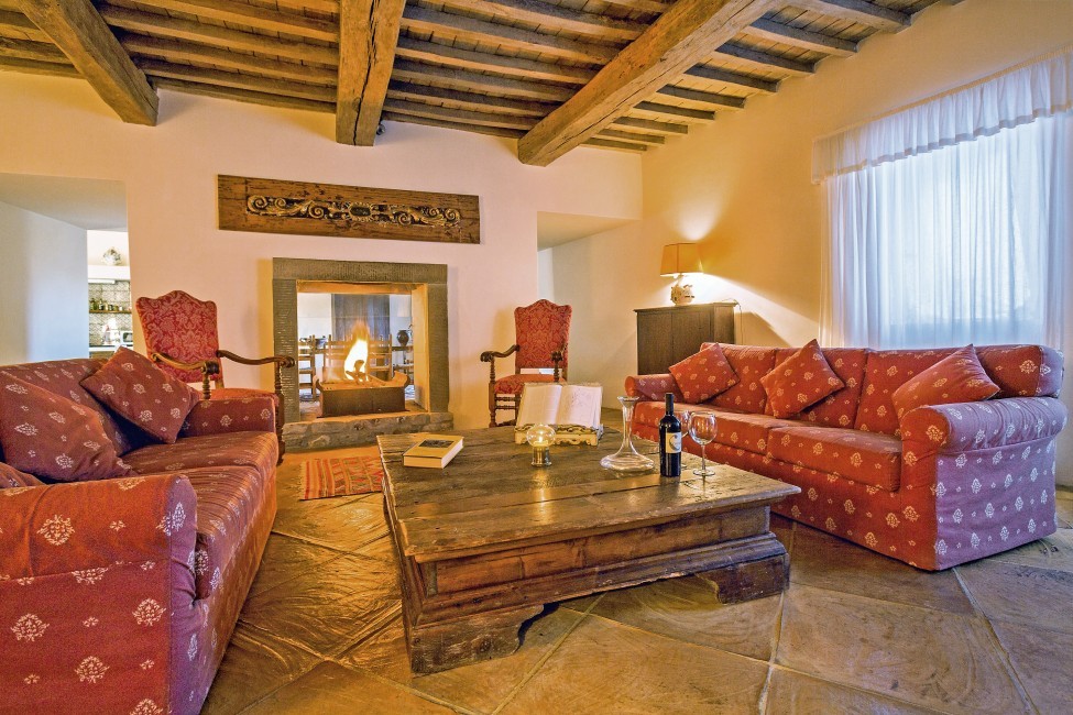 Italy:Umbria:Perugia:ITPG25_VillaFiaba::livingroom58.jpg