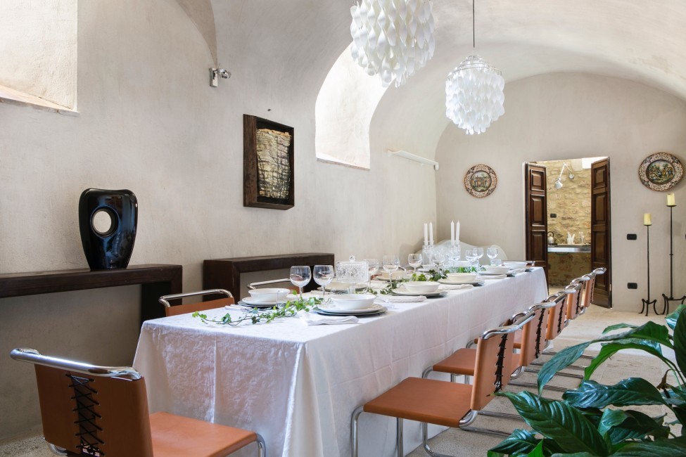 Italy:Umbria:Perugia:ITPG010_CastelloBernardo:diningroom896.jpg