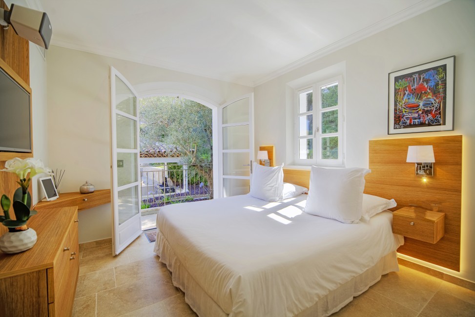 France:Coted'Azur:St.Tropez:VillaBella_VillaBastian:bedroom12.jpg