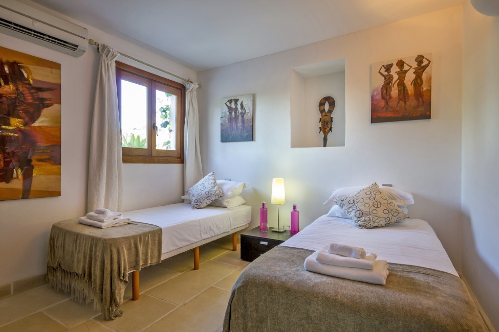 Spain:Ibiza:FincaBonito_VillaFlavio:bedroom23.jpg