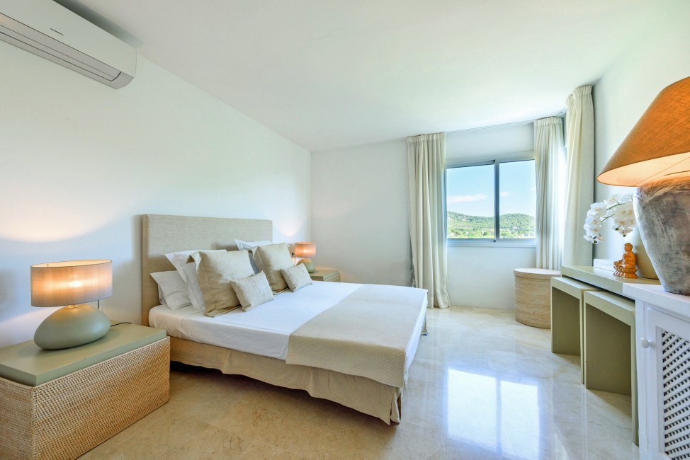 Spain:Ibiza:CasaBlancaJondal_VillaBianca:bedroom37.jpg