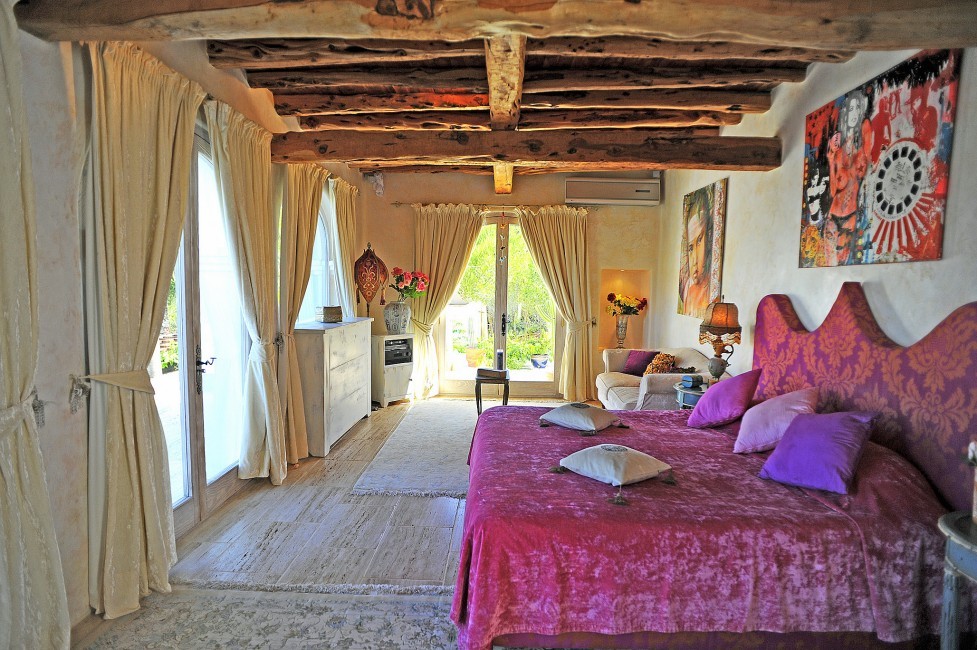 Spain:Ibiza:CanArte_VillaAlma:bedroom26.jpg