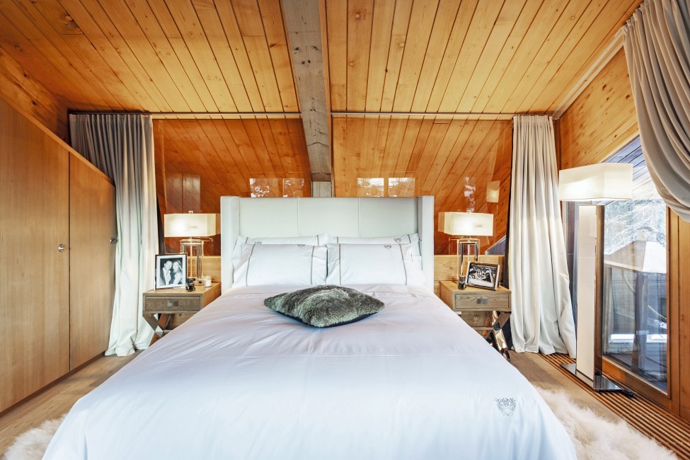 Switzerland:St. Moritz:CasaLeopardo_VillaLeontine:bedroom60.jpg
