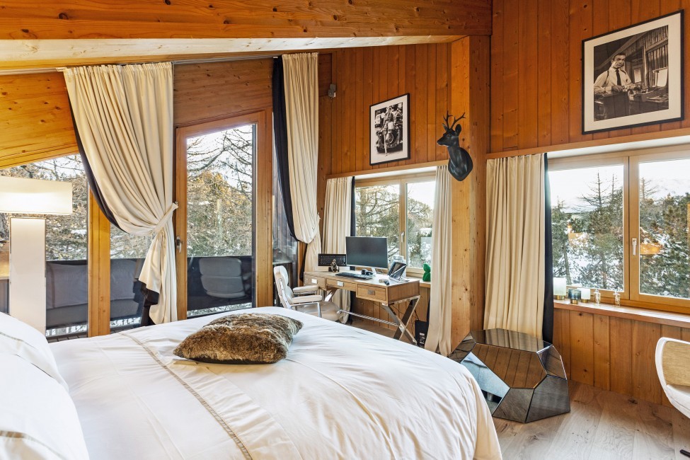 Switzerland:St. Moritz:CasaLeopardo_VillaLeontine:bedroom58.jpg