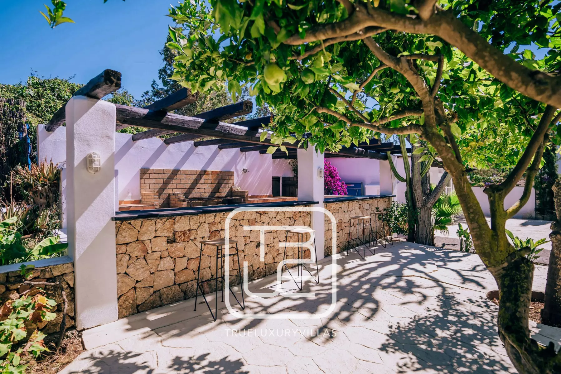 Villa Monita