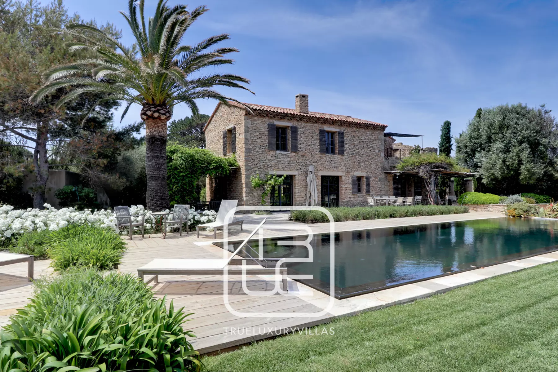 Villa Era