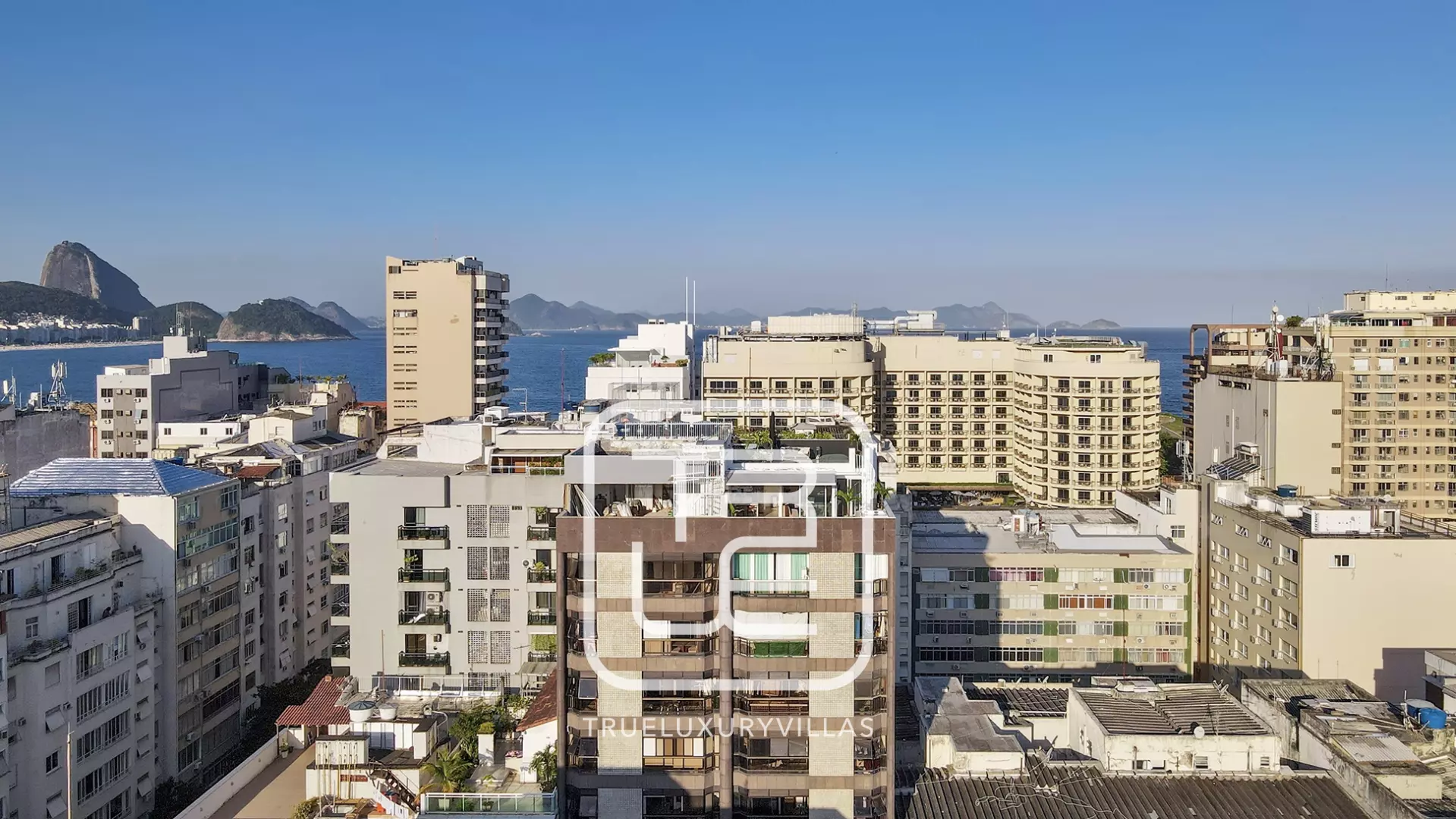 Penthouse Ador