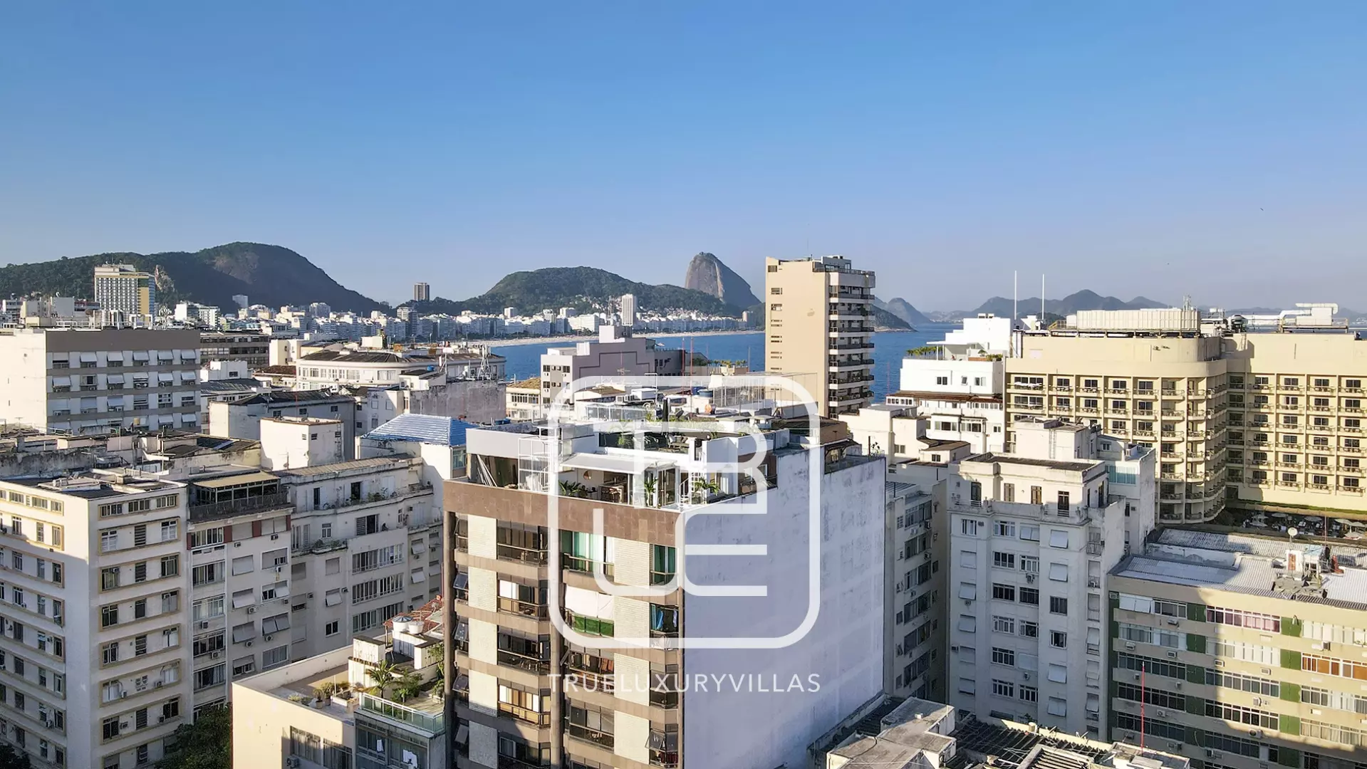 Penthouse Ador