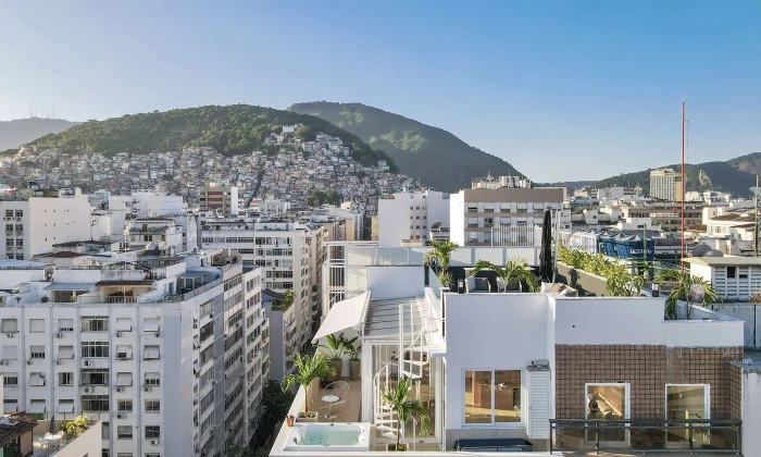 Penthouse Ador