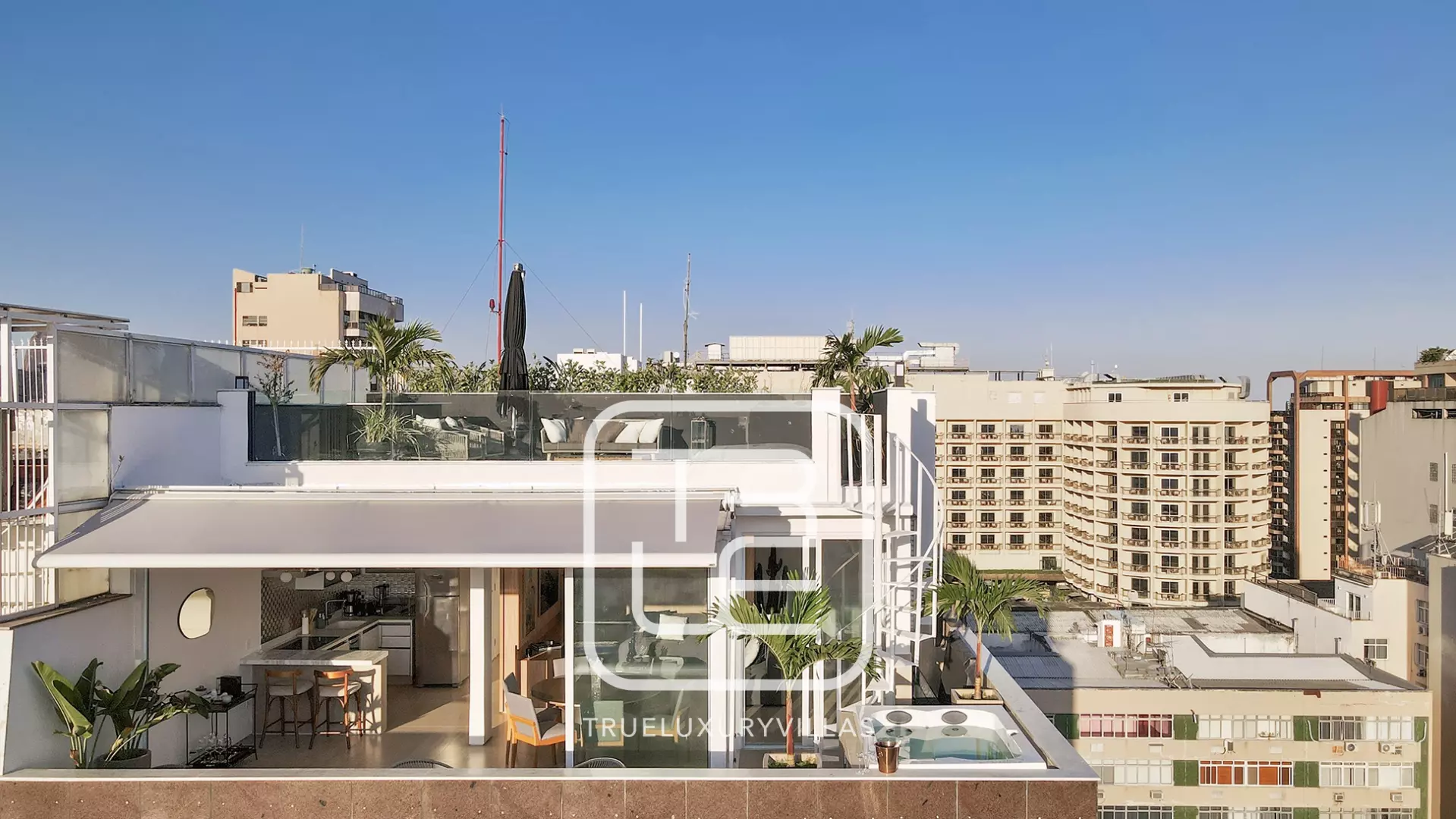 Penthouse Ador