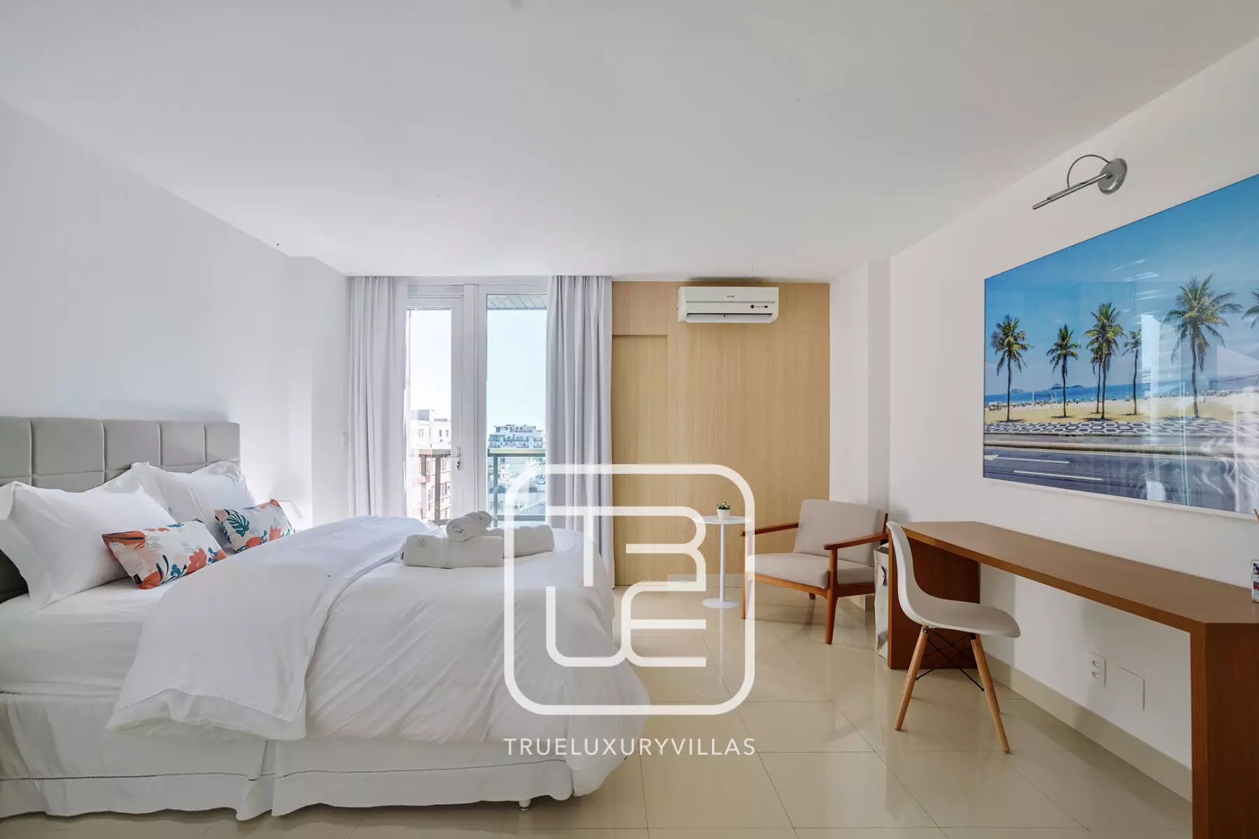 Penthouse Ador