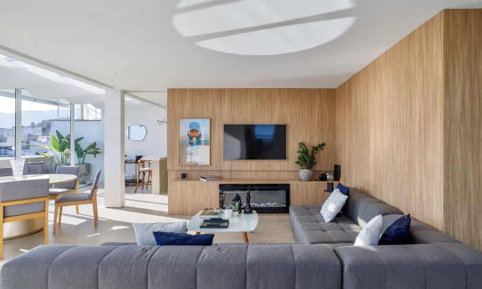 Penthouse Ador