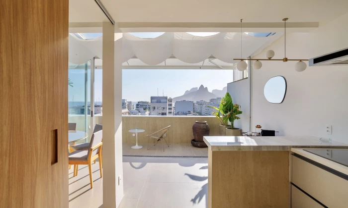 Penthouse Ador