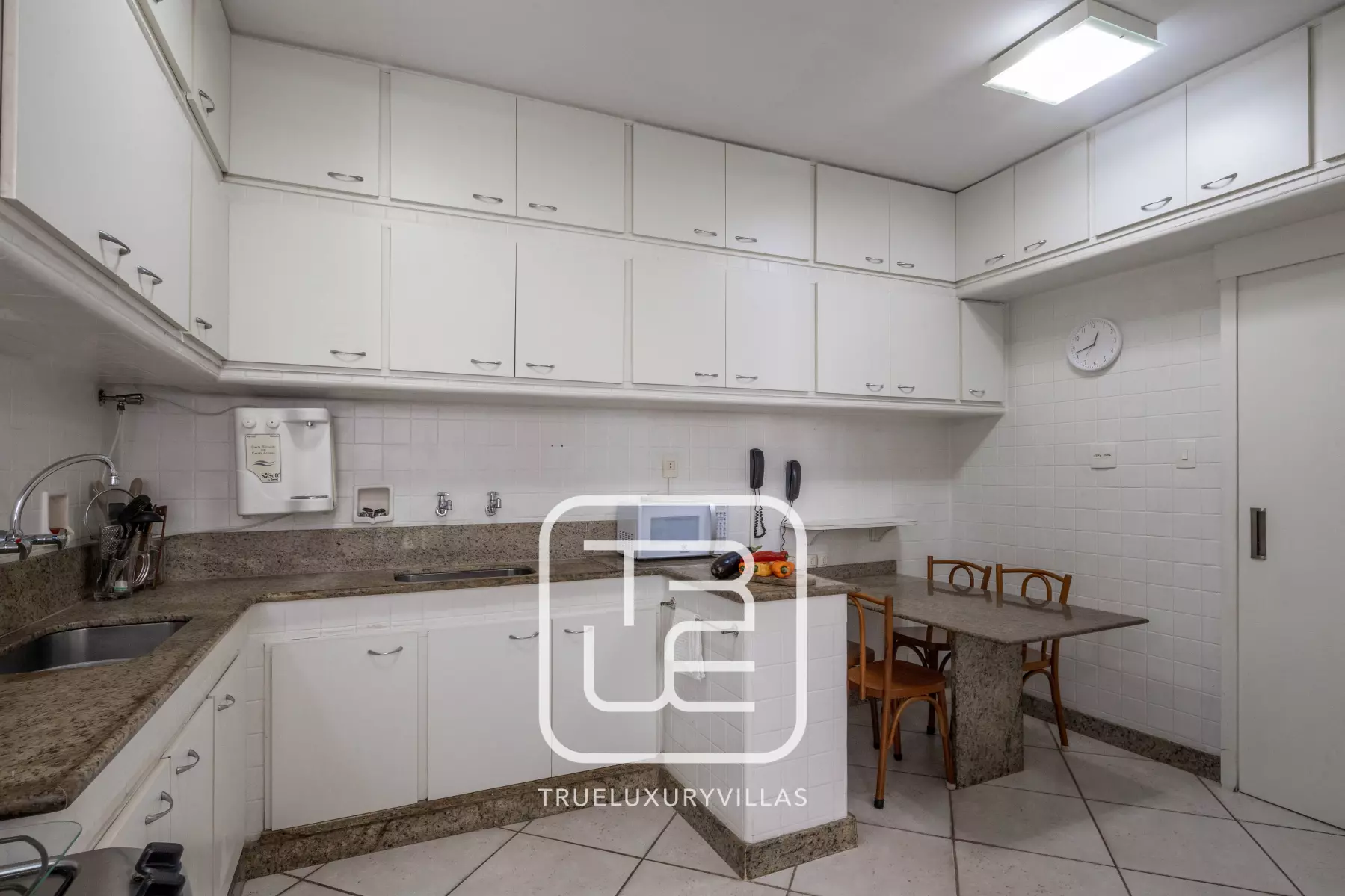 Apartment Lenolla