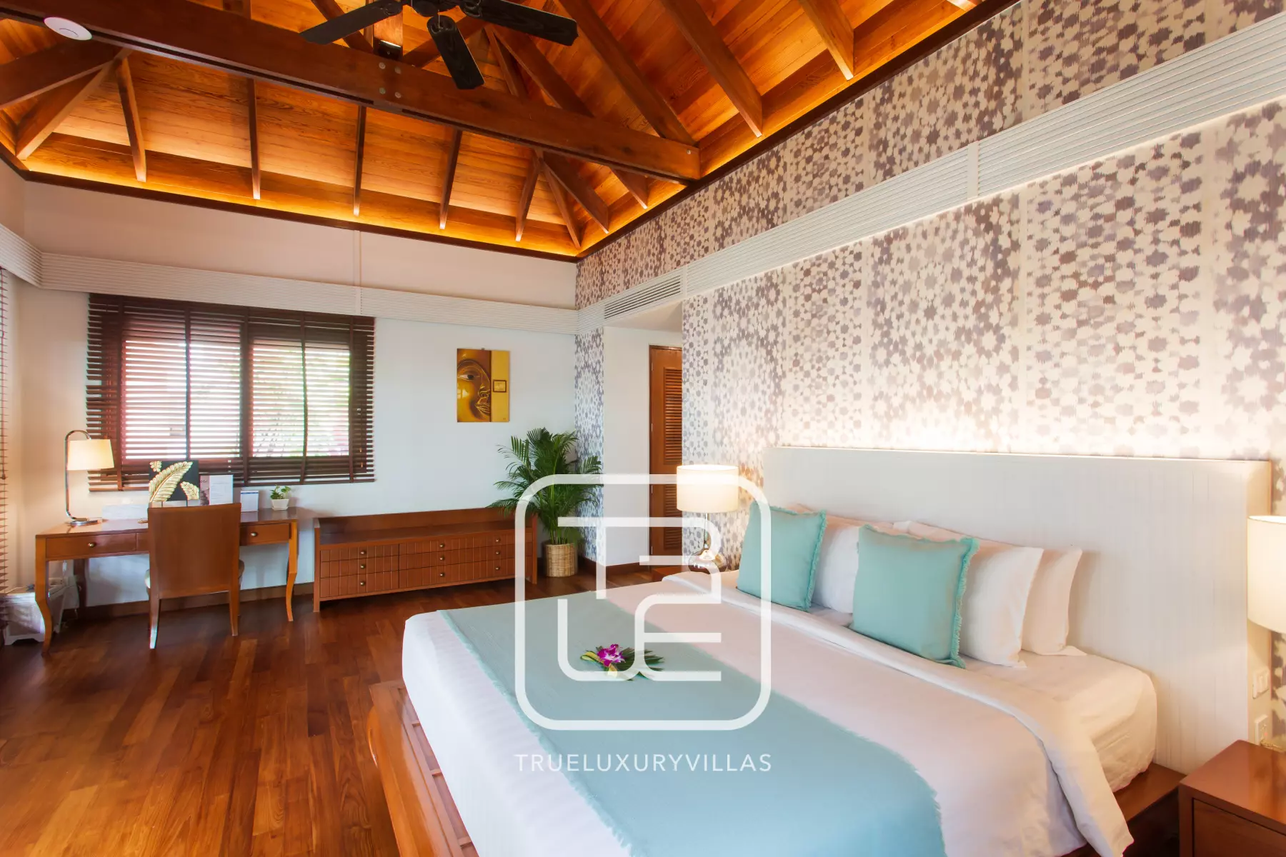 Villa Alstroemeria