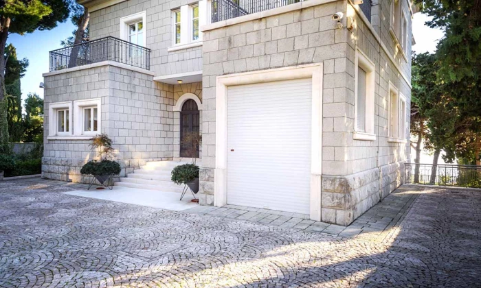 Villa Spelina