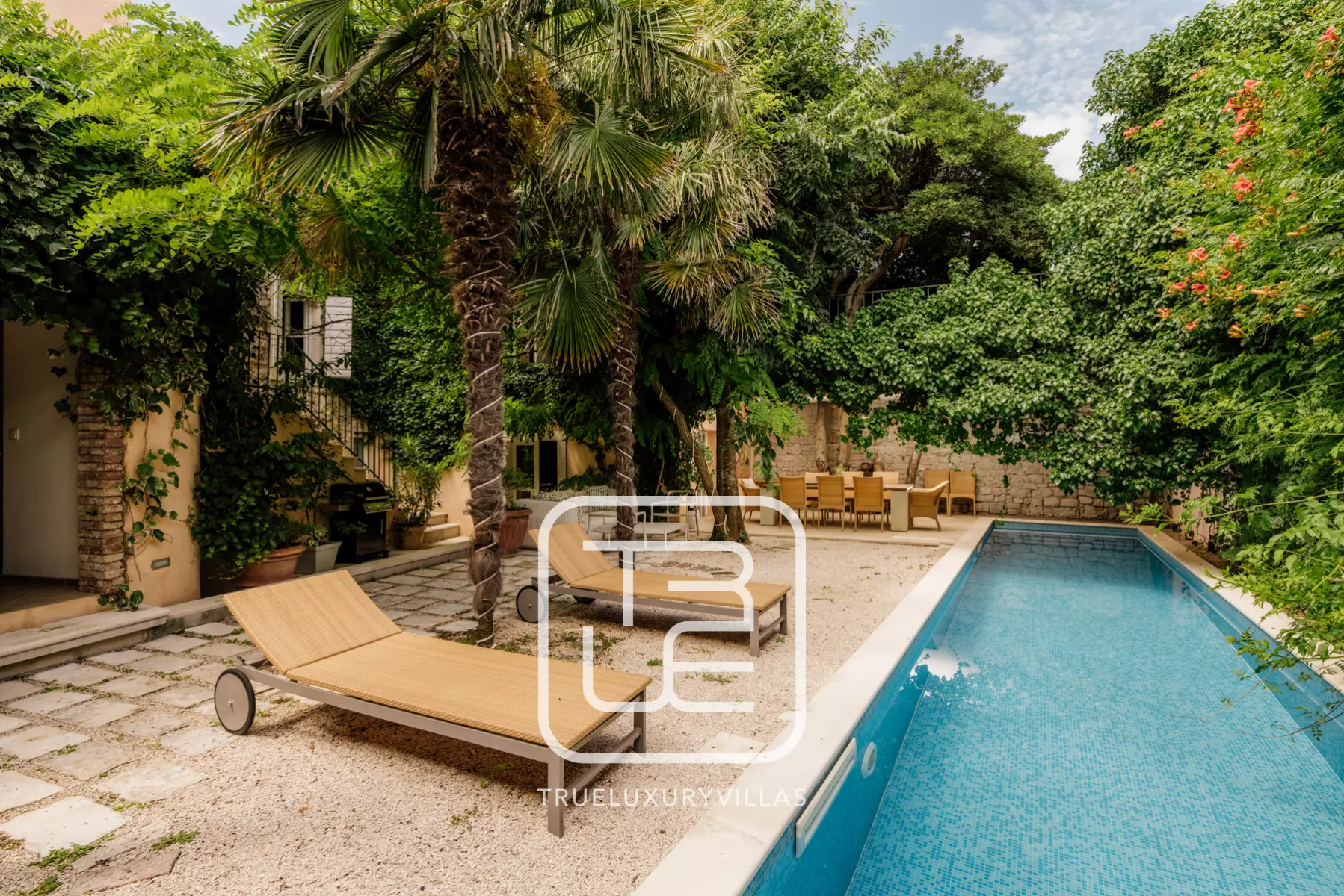 Villa Holi
