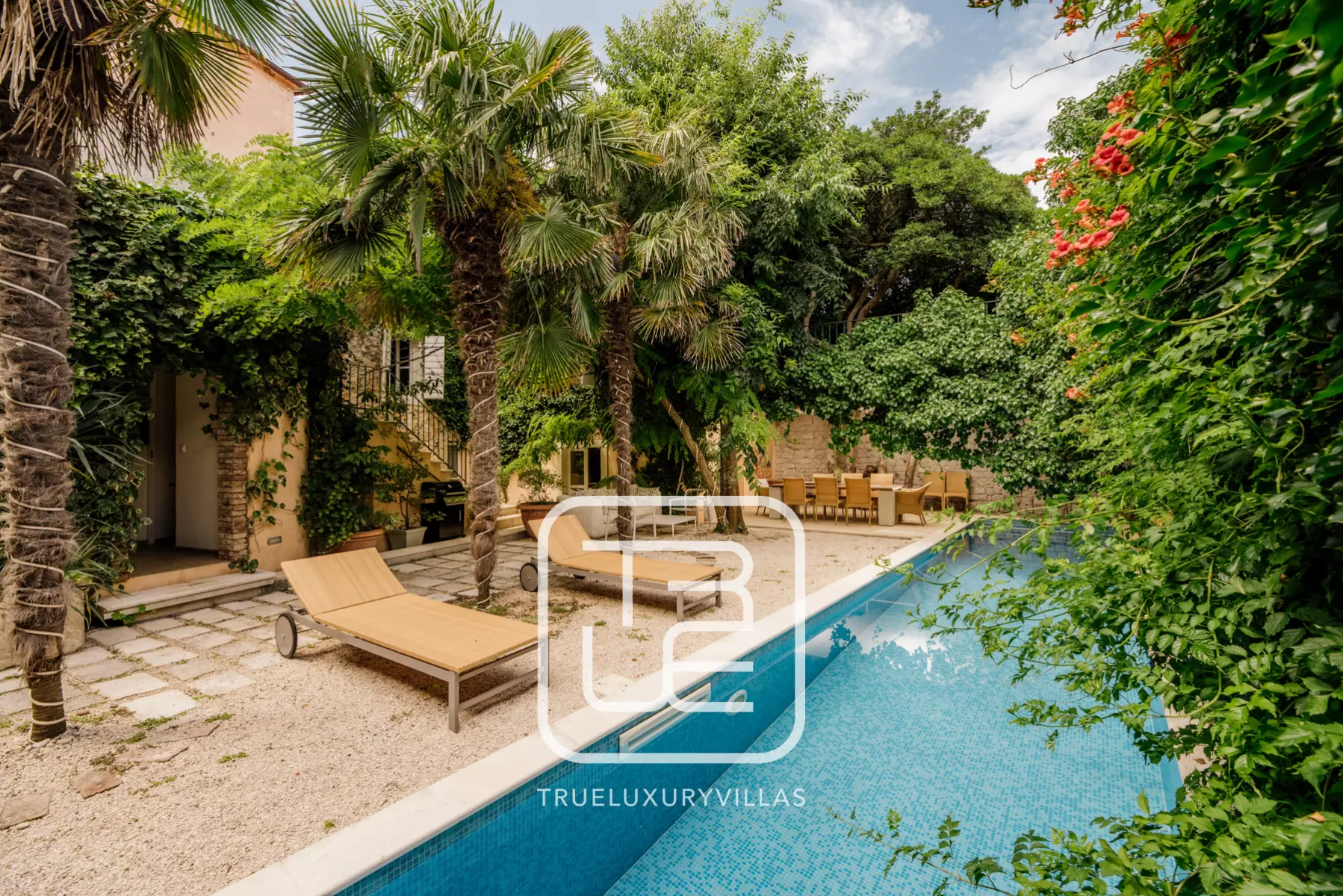 Villa Holi