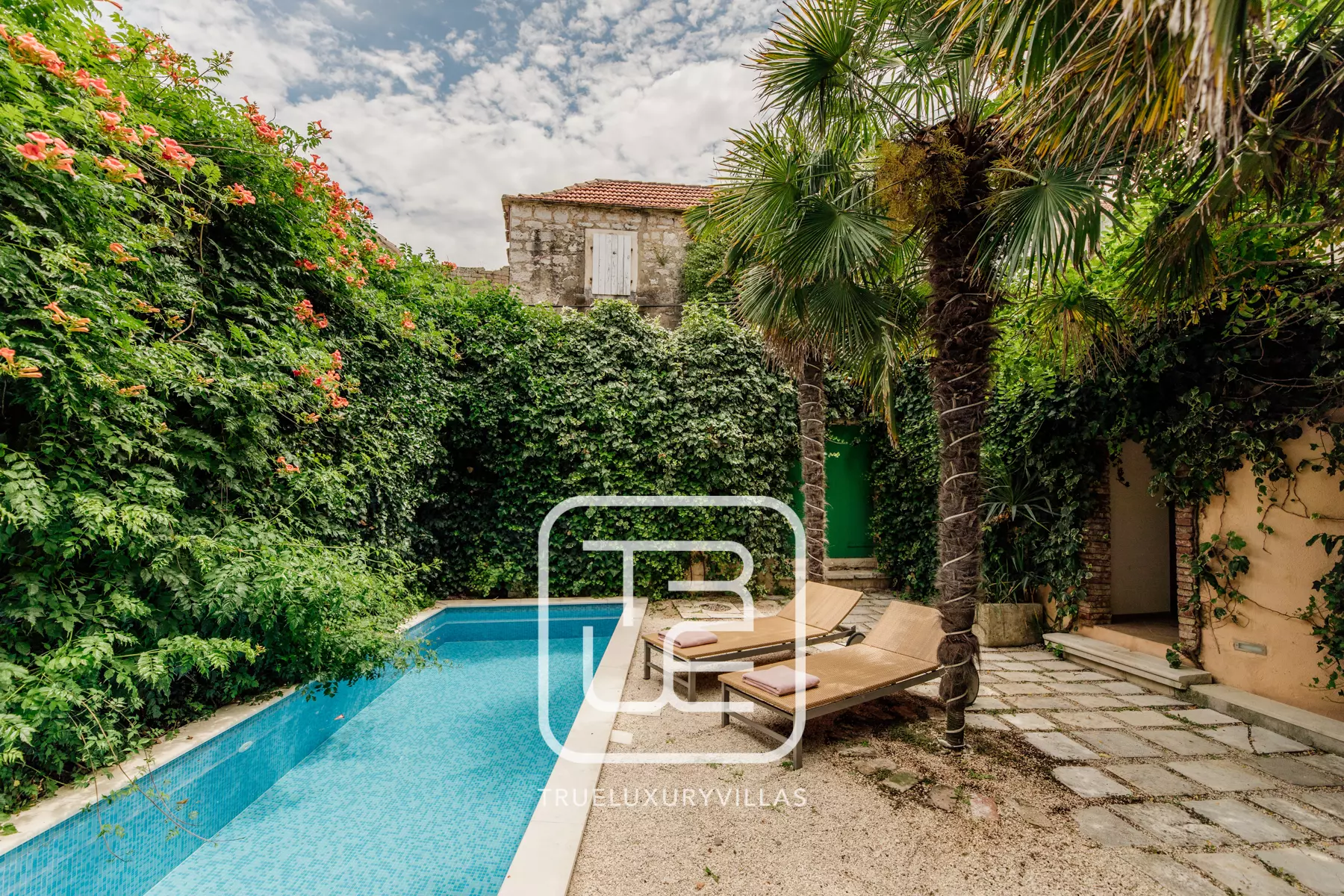 Villa Holi
