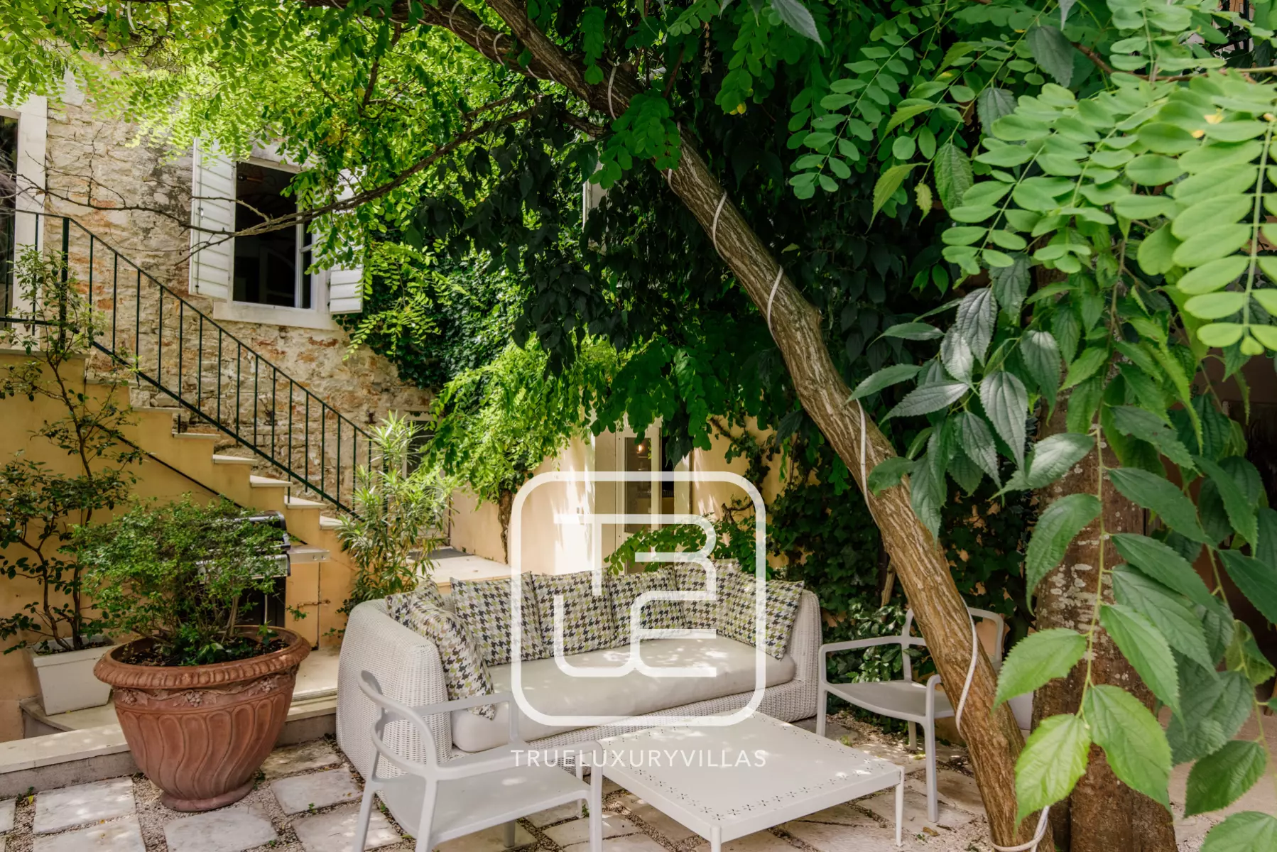 Villa Holi