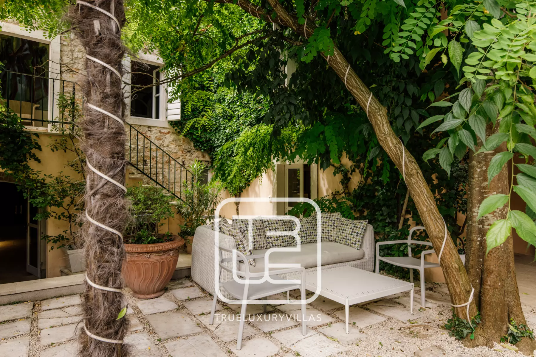 Villa Holi