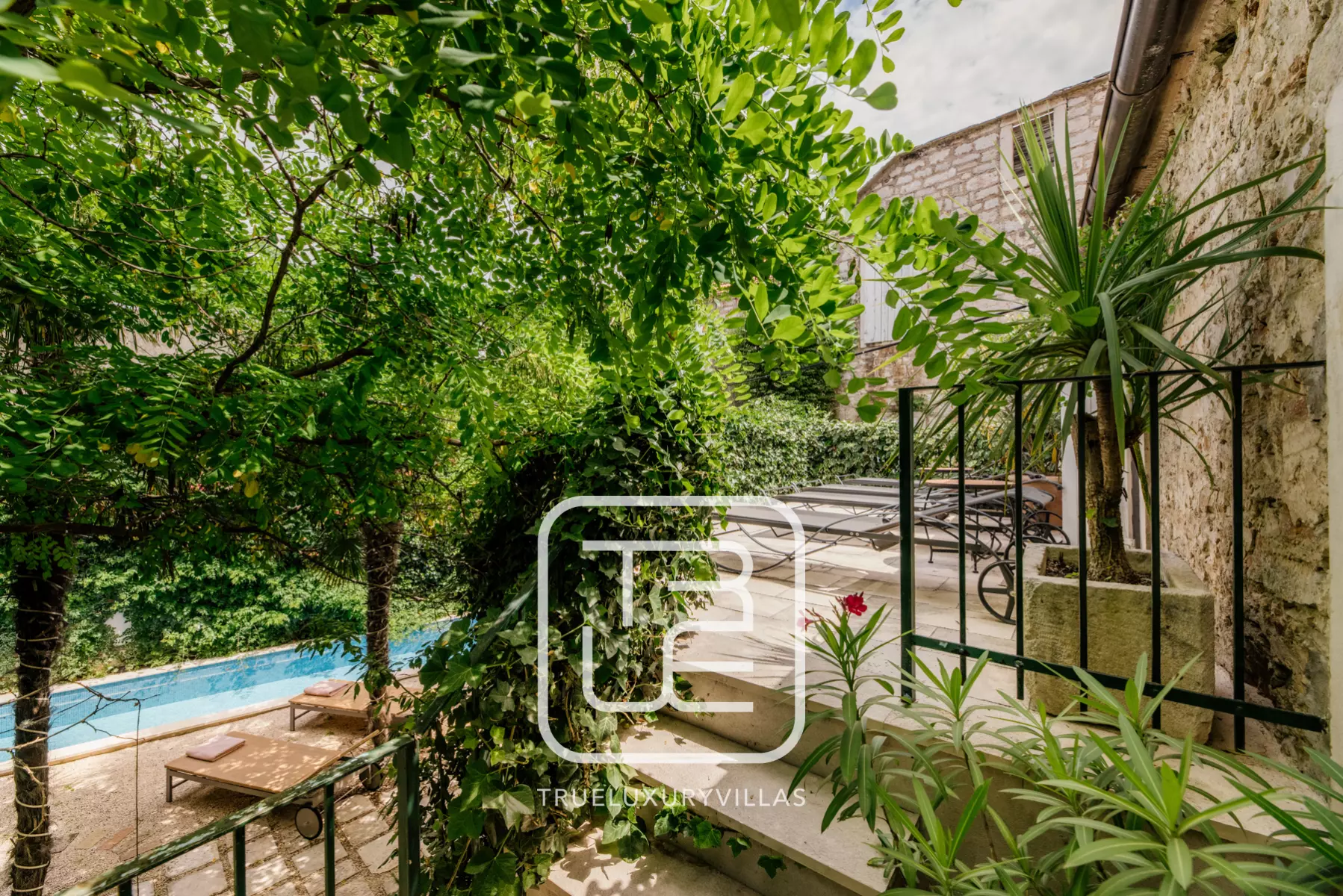 Villa Holi