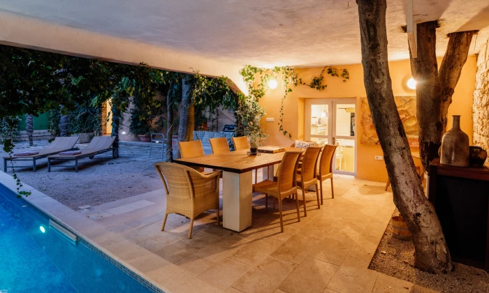 Villa Holi