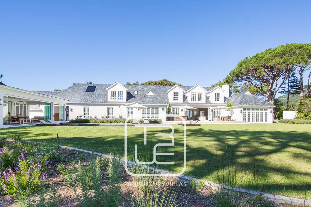 Villa Wisteria Lane