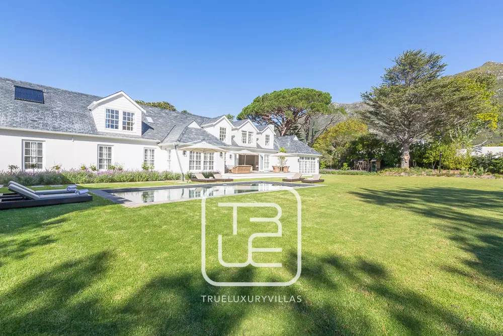 Villa Wisteria Lane