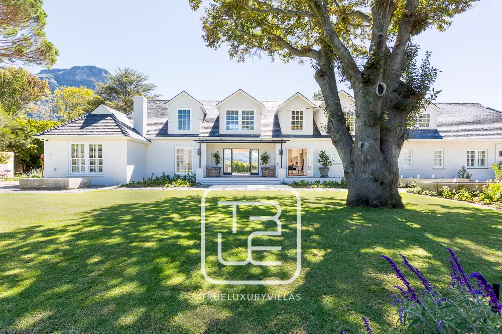 Villa Wisteria Lane
