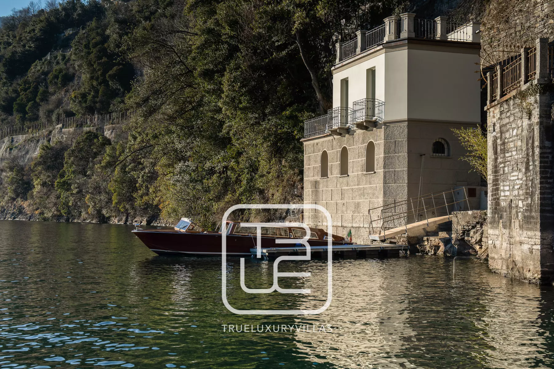 Lake Suite