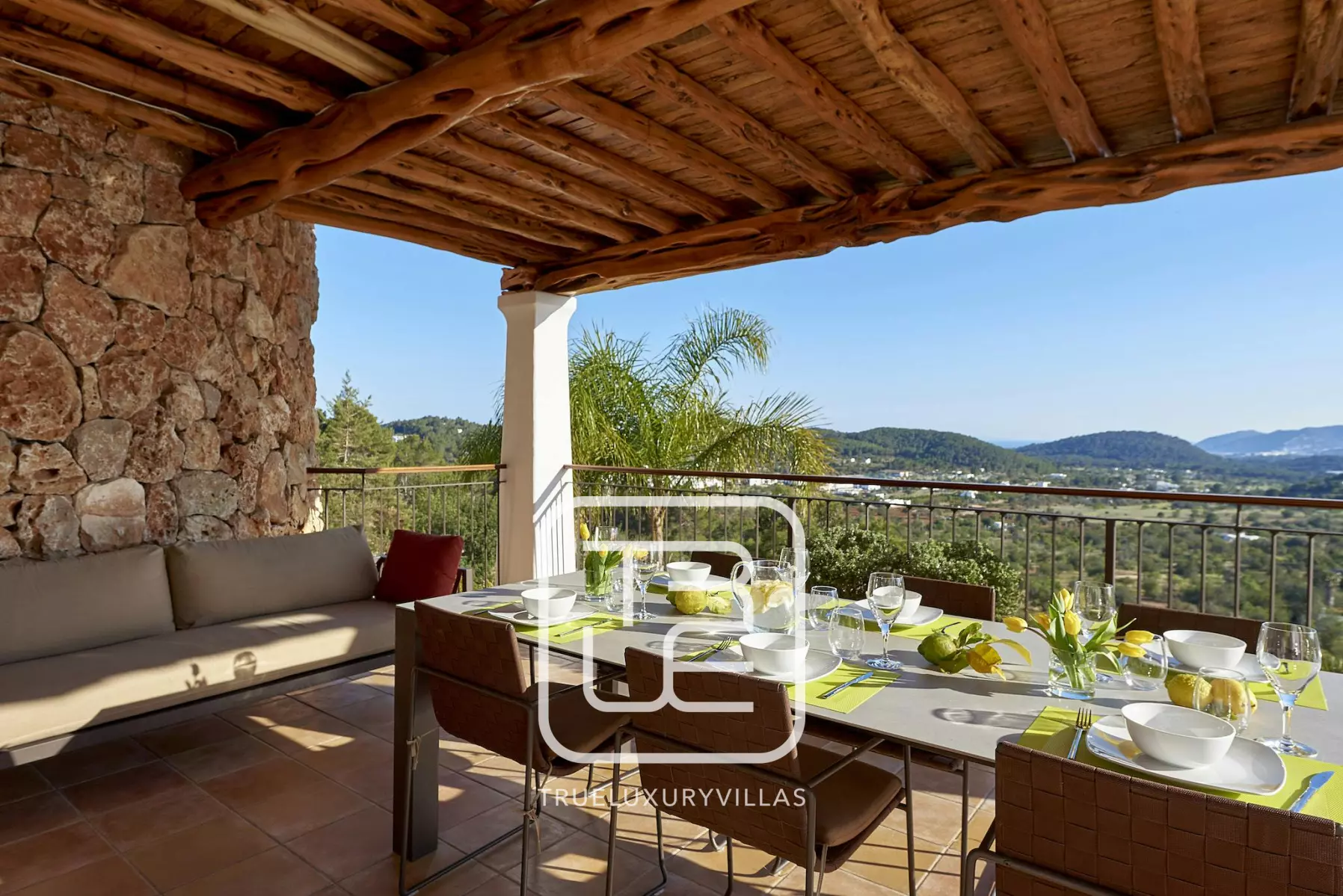 Villa Delinos