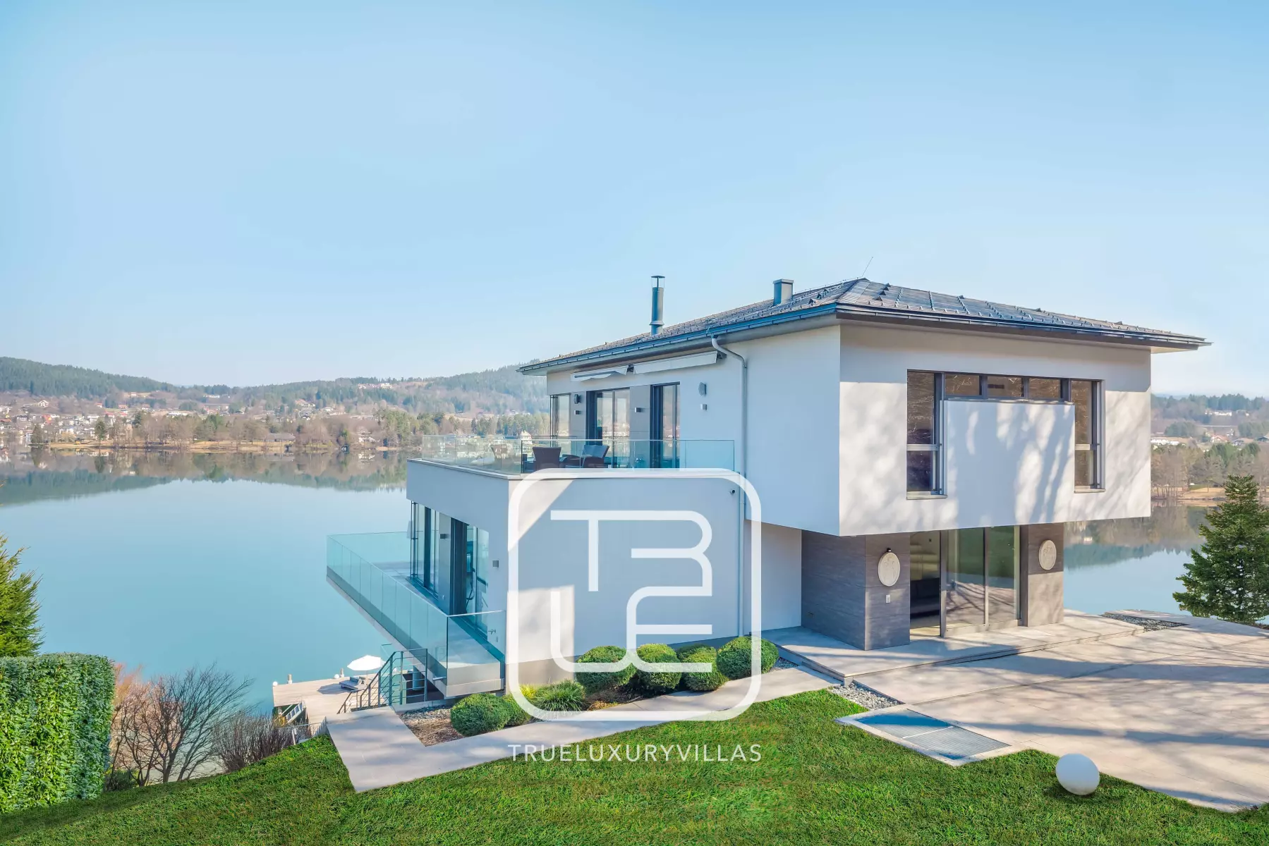 Villa Lago