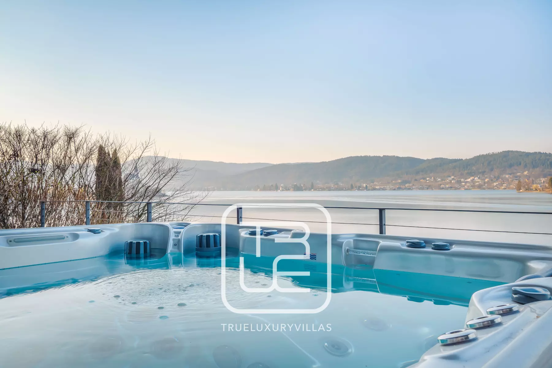 Villa Lago