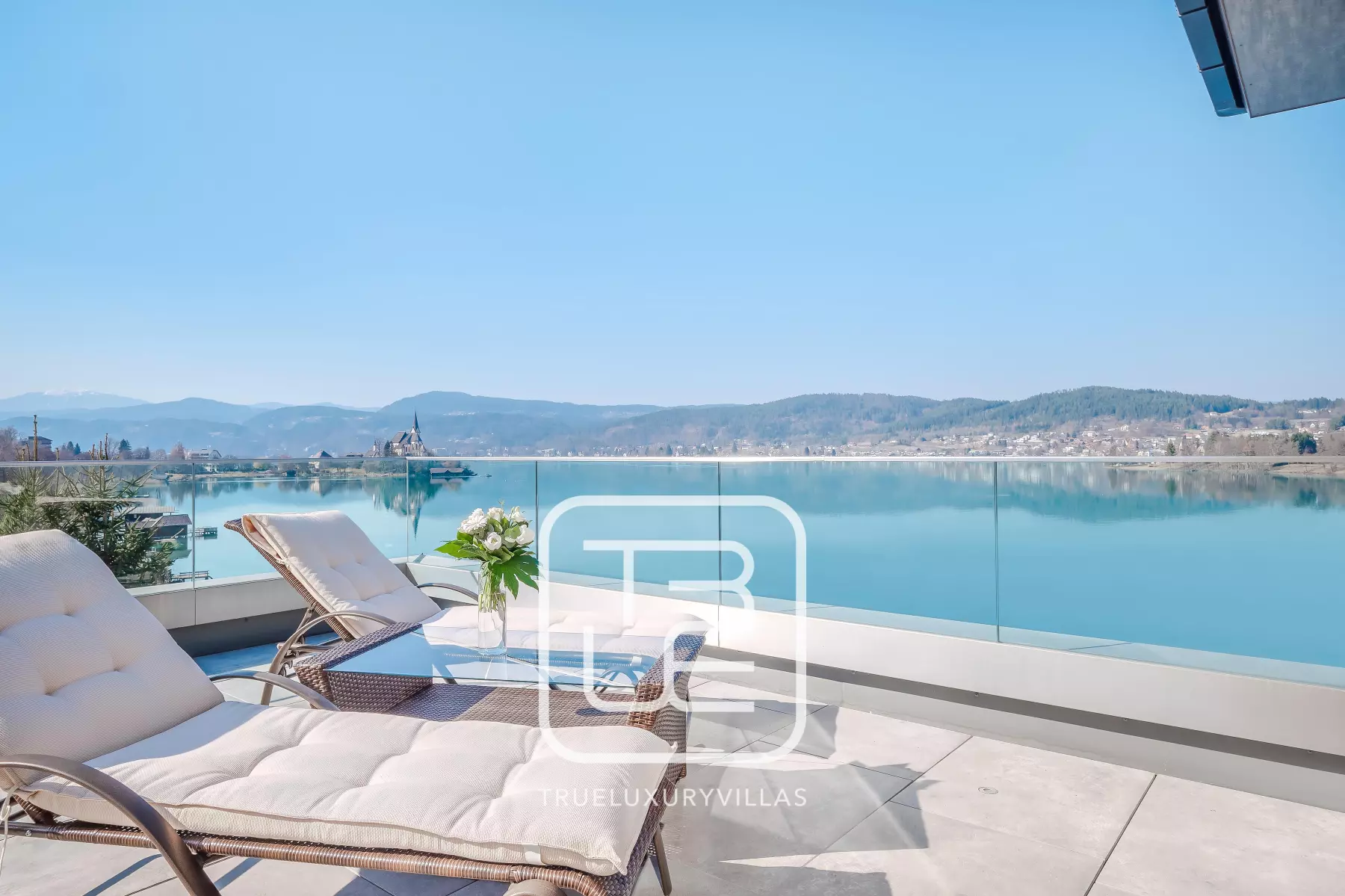 Villa Lago